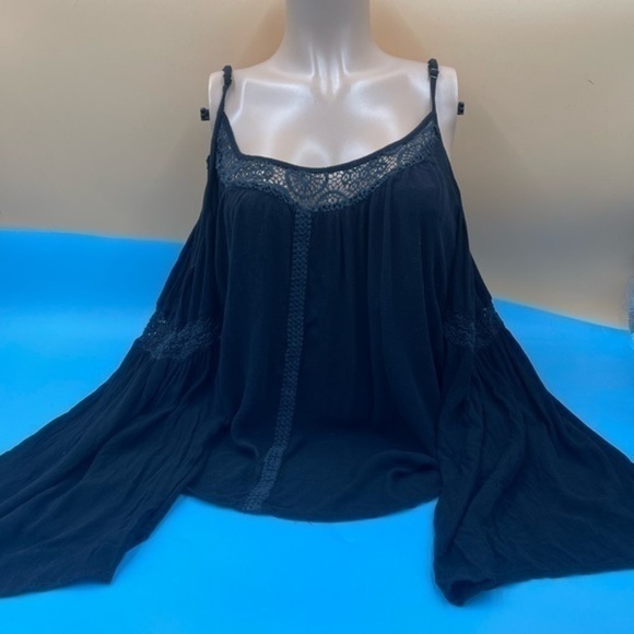 True Destiny Long Sleeve Exposed Shoulder Top - Picture 3 of 3